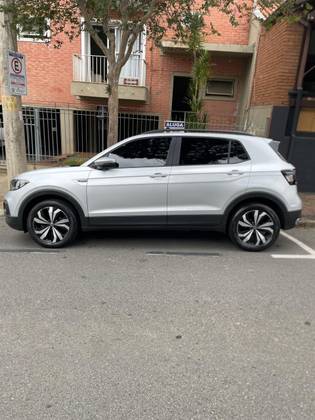 VOLKSWAGEN T-CROSS 1.0 200 TSI TOTAL FLEX COMFORTLINE AUTOMÁTICO VOLKSWAGEN T-CROSS 1.0 200 TSI TOTAL FLEX COMFORTLINE AUTOMÁTICO